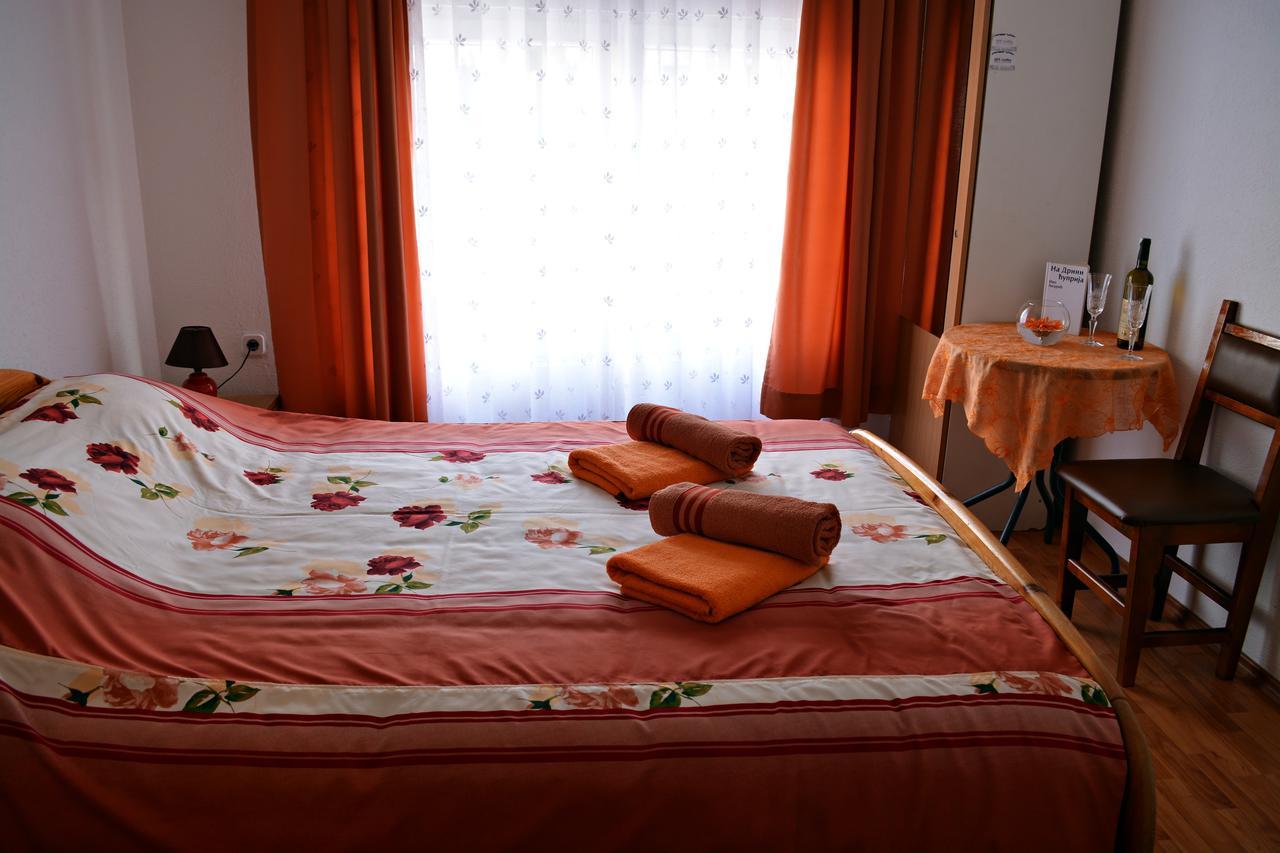 Apartment Lotika *