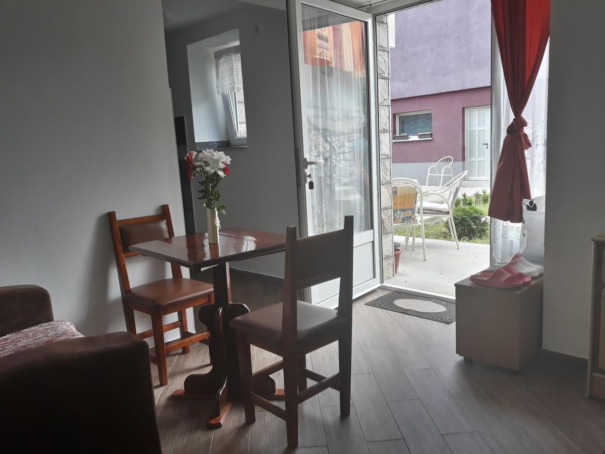 Apartment Lotika *