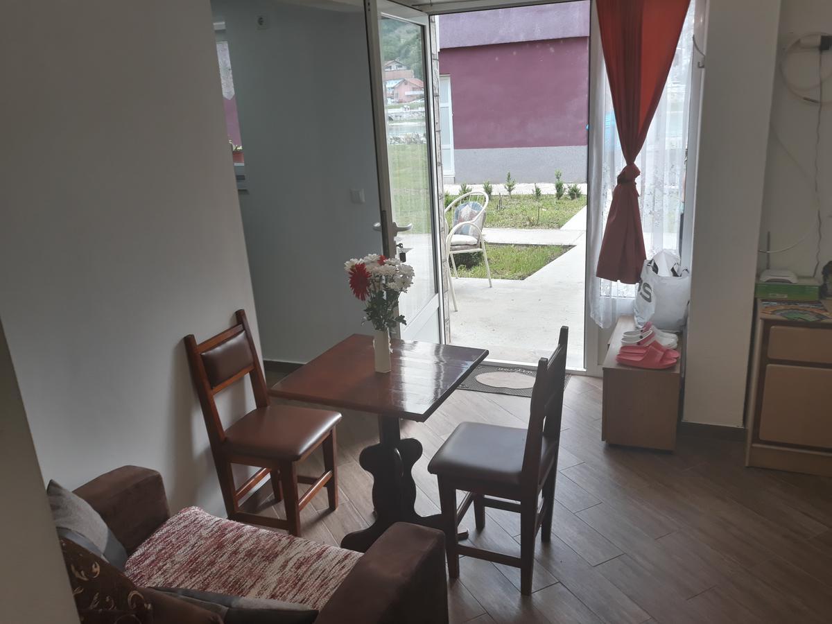 Apartment Lotika *
